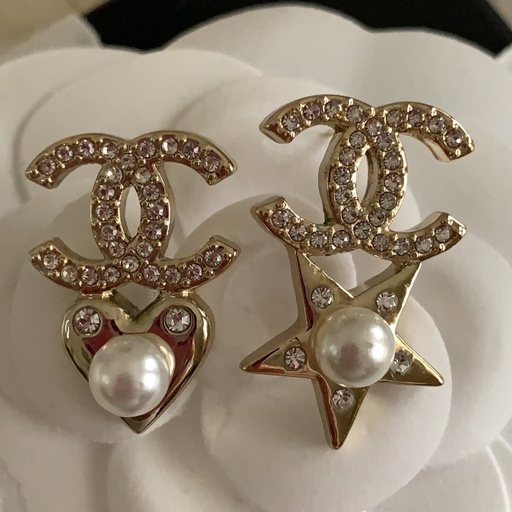 LAST CHANCE SALE❤️❤️❤️
Chanel Crystal Star and Heart Stud Earrings - Picture 3 of 12
